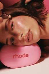 Hailey Bieber - Rhode Peptide Lip Tint November 2023