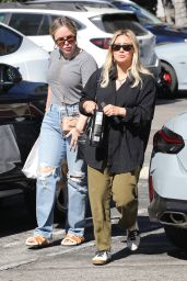 Hilary Duff - Shopping in Los Angeles 11/02/2023