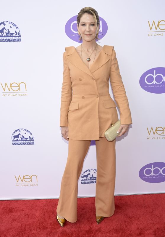 Jenna Elfman – Daytime Beauty Awards in Los Angeles 10/01/2023