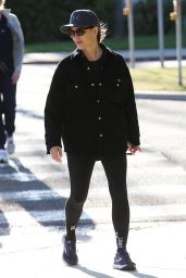 Jennifer Garner in Casual Outfit in Santa Monica 11/08/2023