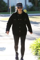 Jennifer Garner in Casual Outfit in Santa Monica 11/08/2023
