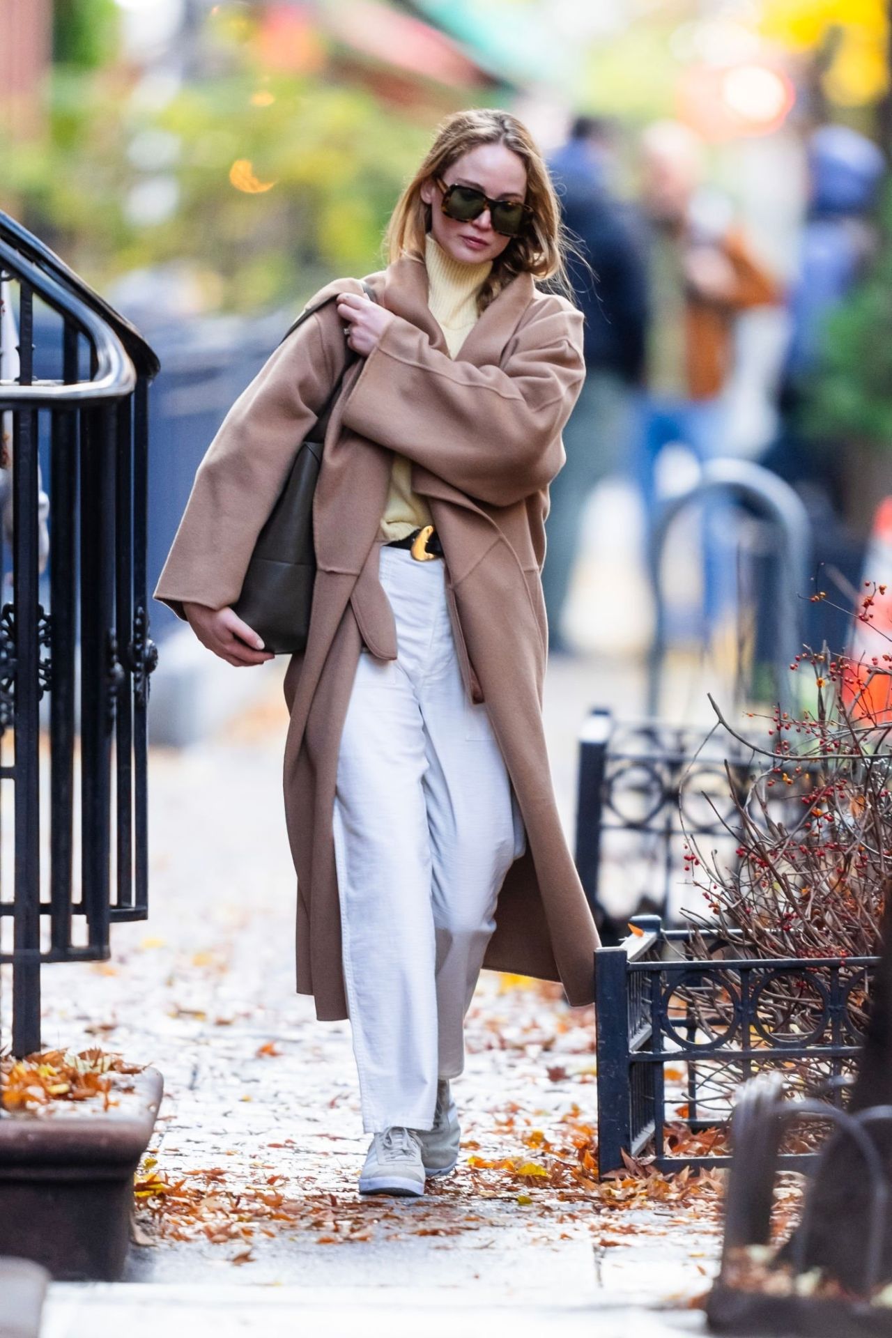 Jennifer Lawrence Street Style - NYC 11/22/2023 • CelebMafia