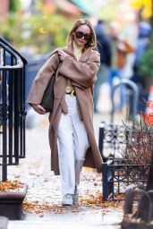 Jennifer Lawrence Street Style - NYC 11/22/2023