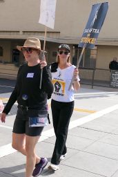 Jeri Ryan - Striking for SAG-AFTRA at Warner Brothers Studio in Los Angeles 11/07/2023