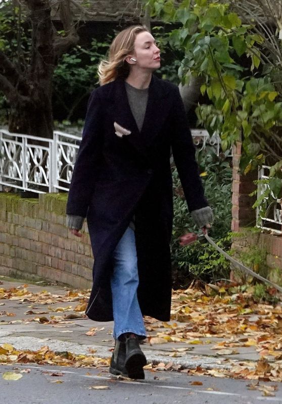 Jodie Comer - Out in North London 11/21/2023