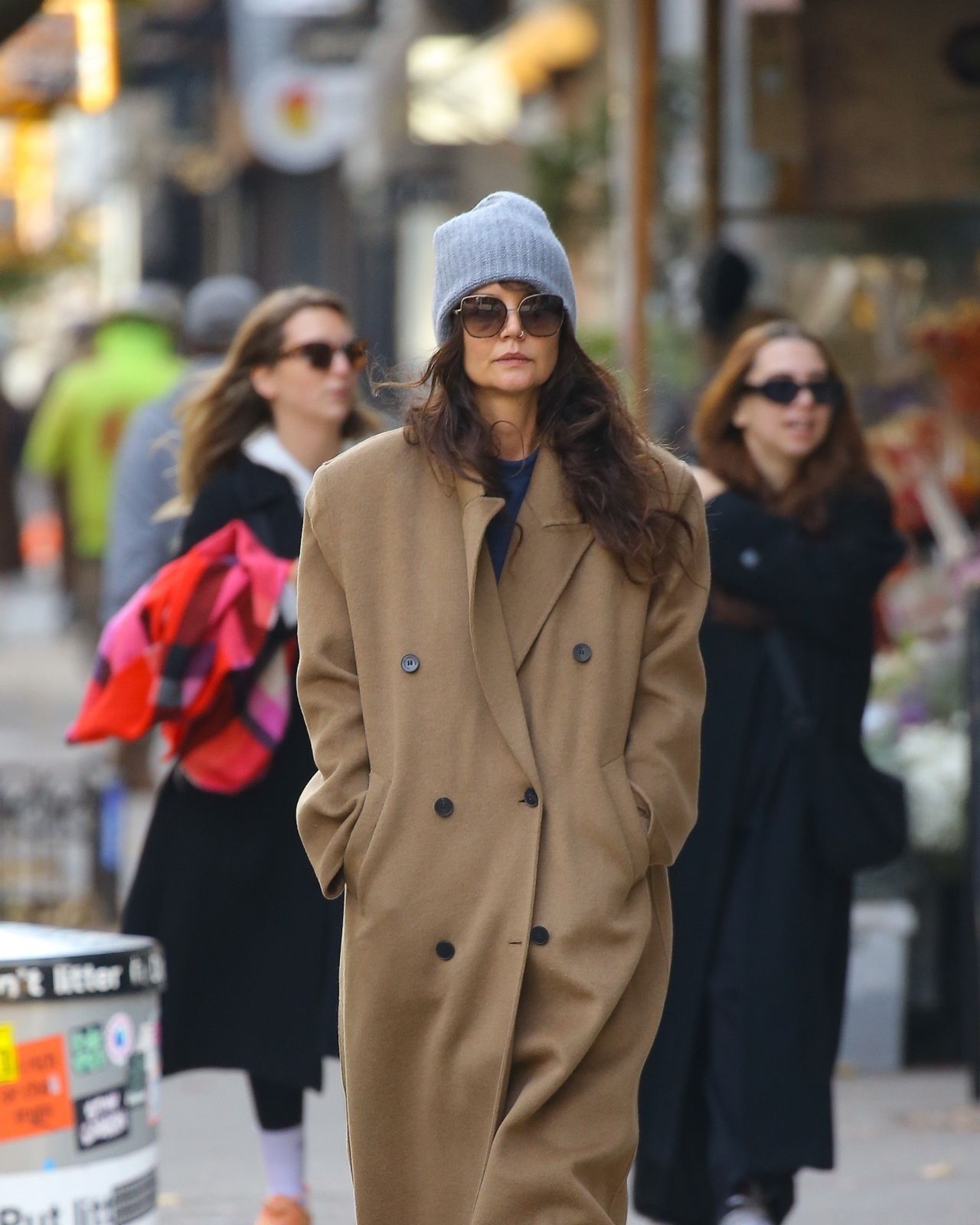 Katie Holmes in a Long Tan Coat and a Gray Beanie in New York 11/15 ...