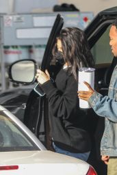 Kylie Jenner - Shopping at the Retail Store H. Lorenzo on Sunset in West Hollywood 11/26/2023