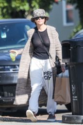 Lisa Rinna at Community Goods Cafe in Los Angeles 11/25/2023