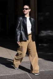 Madelyn Cline Street Style - New York 11/06/2023
