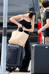 Margot Robbie and Tom Ackerley at the Airport in Brisbane 11/05/2023