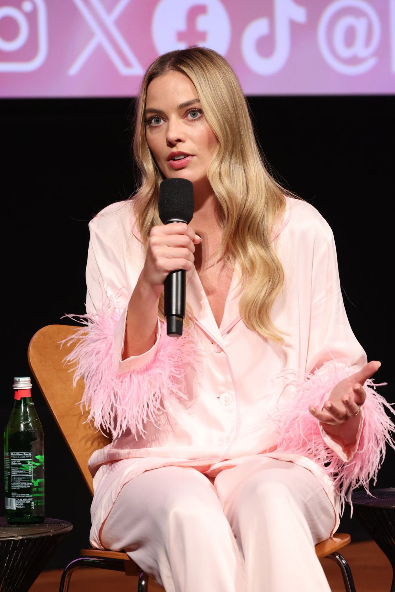 Margot Robbie - Página 77 - Abroparaguas.com