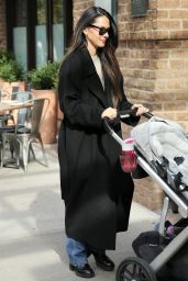 Olivia Munn - Out in New York City 11/04/2023