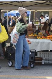 Olivia Wilde at the Local Farmers Market in Los Angeles 11/26/2023