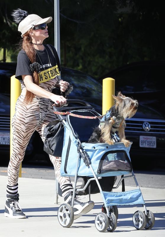 Phoebe Price - Out in LA 11/01/2023