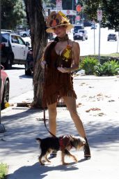 Phoebe Price - Out in LA 11/19/2023
