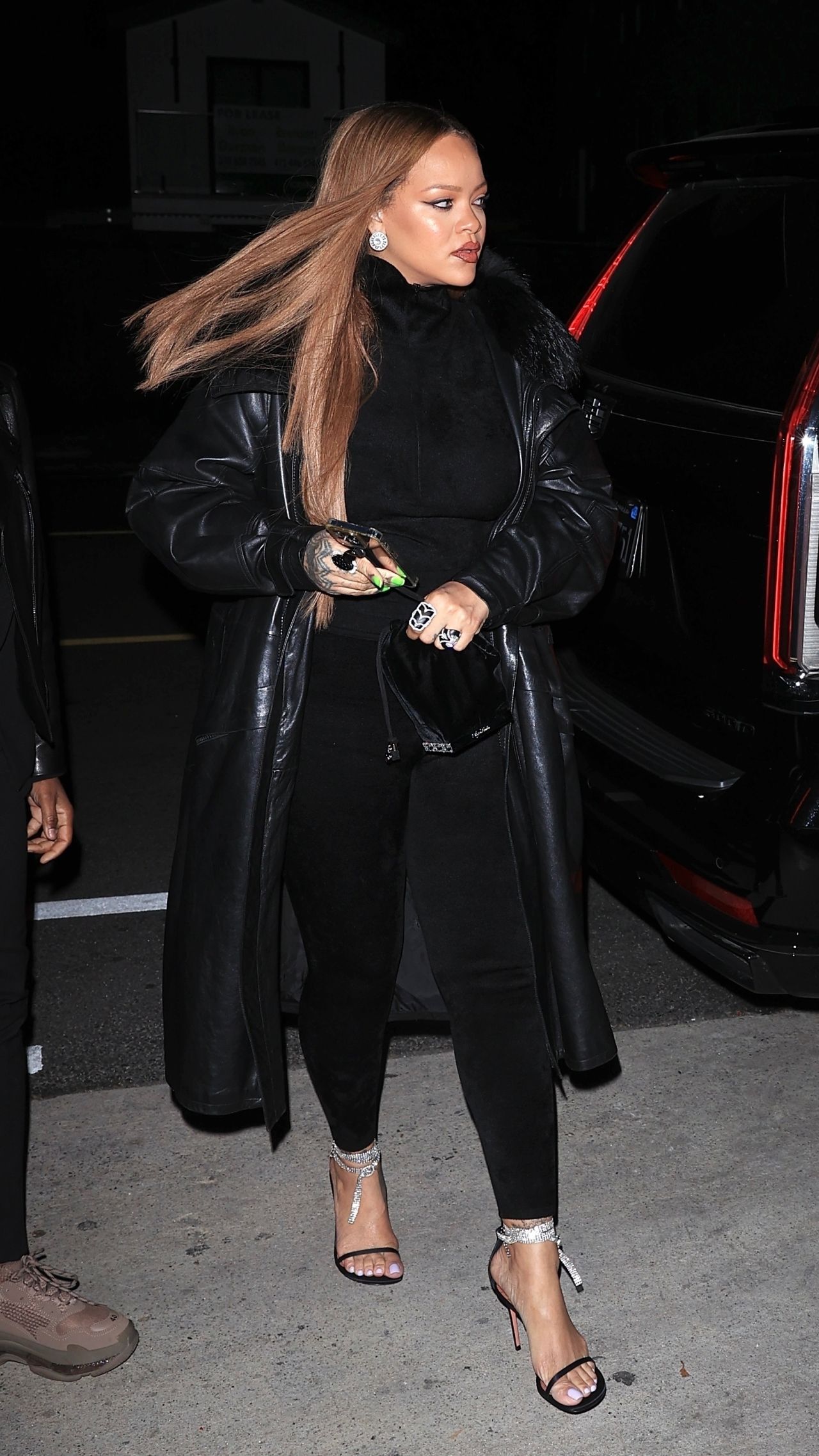 Rihanna Wearing All Black - Santa Monica 11/12/2023 • CelebMafia