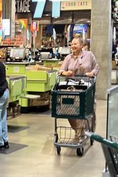 Sia - Shopping For Groceries and Wine at Organic Grocery Store in Burbank 11/08/2023