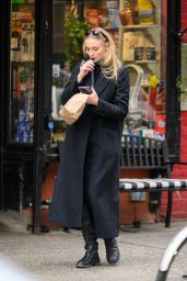 Sophie Turner - Shopping at the British Store in Myers of Keswick in New York City 11/10/2023