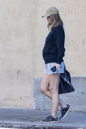 Suki Waterhouse - Out in Los Angeles 11/01/2023