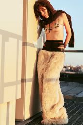 Talia Ryder - Vogue Hong Kong Magazine November 2023