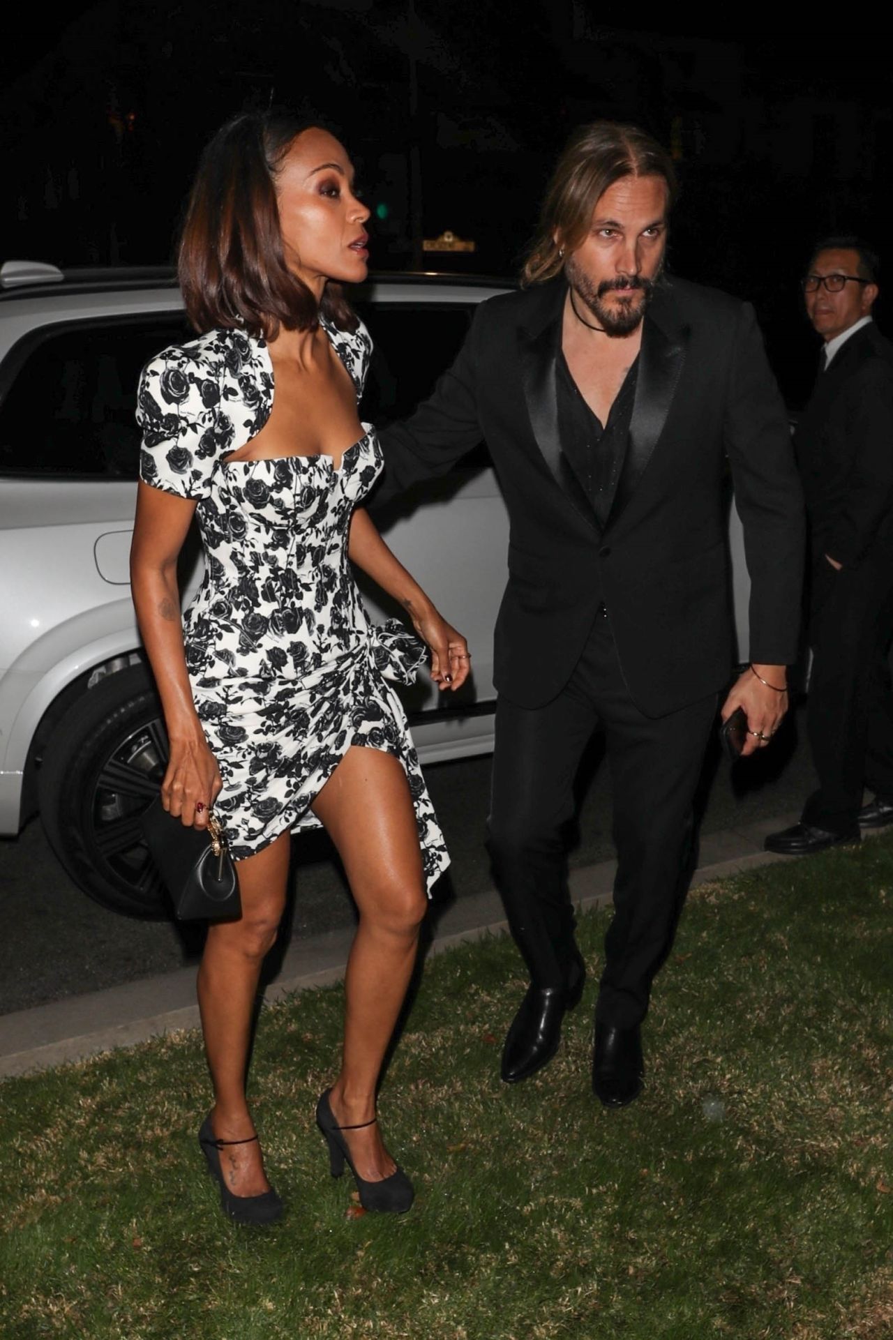 Zoe Saldana – Arriving at Leonardo DiCaprio’s 49th Birthday Party in