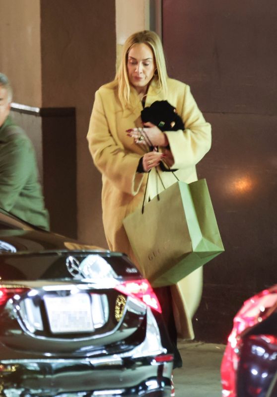 Adele - Christmas Shopping at the Gucci Store in Beverly Hills 12/24/2023