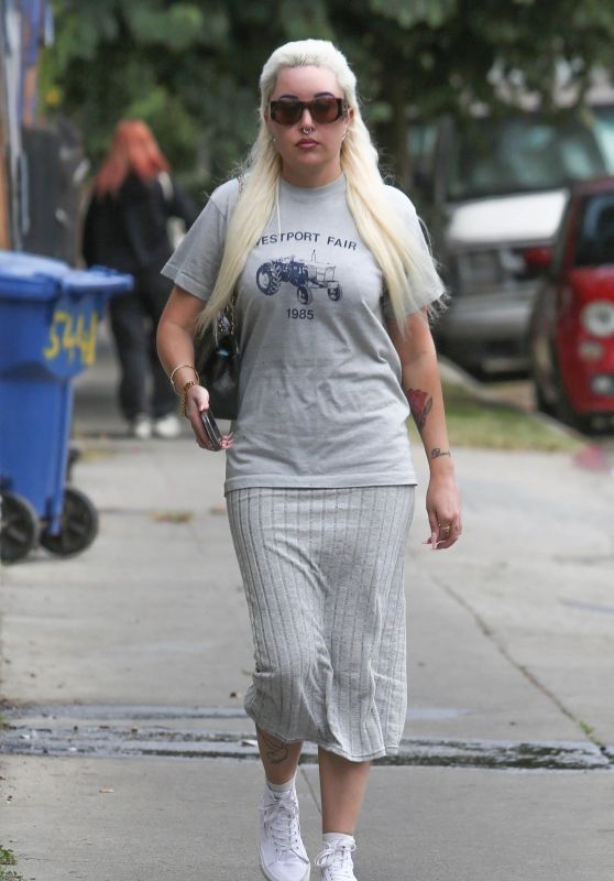 Amanda Bynes in Casual Outfit 12/18/2023