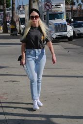 Amanda Bynes Running Errands in West Hollywood 12/13/2023