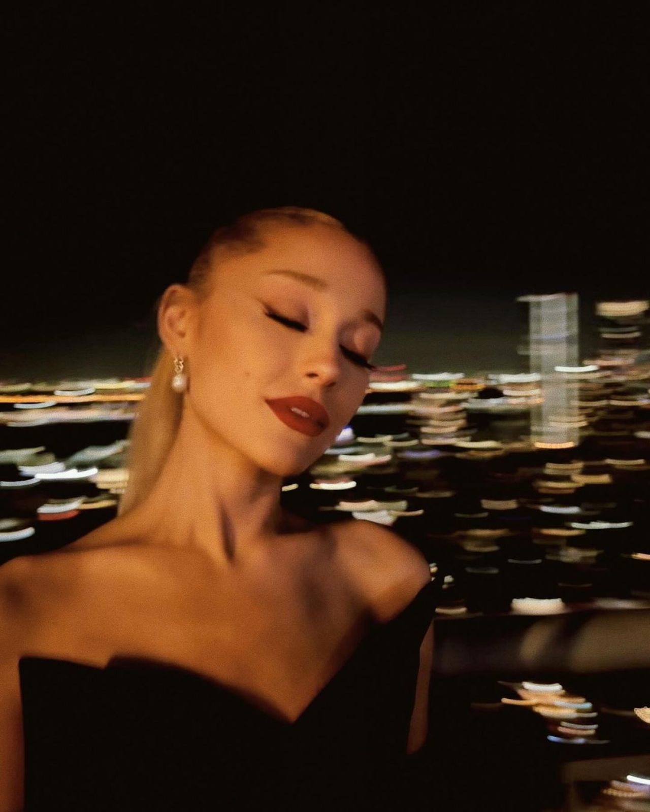 Ariana Grande 12/11/2023 • CelebMafia