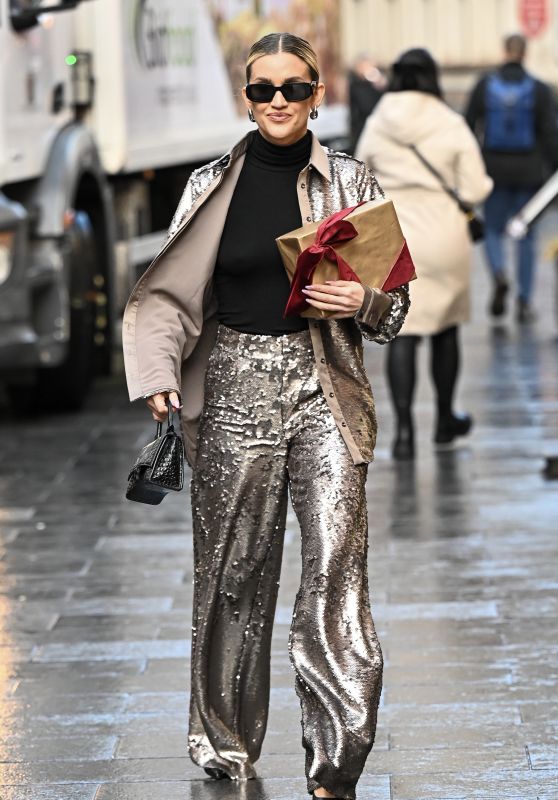 Ashley Roberts - Out in London 12/12/2023