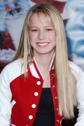 Brie Larson - "The Cat In The Hat" World Premiere in Universal City 11/08/2003