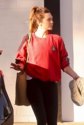 Elizabeth Olsen in Workout Outfit in Los Angeles 12/02/2023