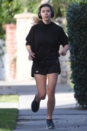 Elizabeth Olsen on a Jog in Los Angeles 11/27/2023