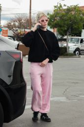 Halsey - Shopping in Los Angeles 12/22/2023