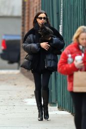 Irina Shayk Stroll in New York 12/01/2023