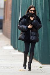 Irina Shayk Stroll in New York 12/01/2023