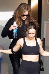 Jennifer Lopez in Sparkly Leggings at the Gym in Los Angeles 12/01/2023