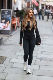 Jessie Wynter in Leggings in London 12/09/2023