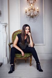 Kelly Brook - Photo Shoot for New Look 07/27/2012