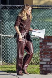 Kristen Bell Street Style - Los Angeles 12/16/2023