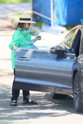 Lisa Wilkinson Running Errands on Christmas Day in Sydney 12/25/2023