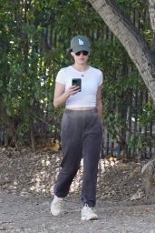 Lucy Hale - Hikes in Studio City 12/15/2023