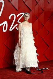 Maisie Williams – Fashion Awards 2023 in London 12/04/2023