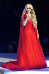 Mariah Carey - Performs in Concert in New York During Her 