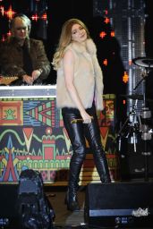 Nicola Roberts - Christmas Lights Switch-On in Manchester 11/10/2011
