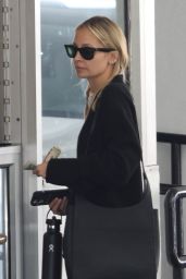 Nicole Richie - Leaving Dr. Diamond’s Dermatologist in Beverly Hills 11/30/2023