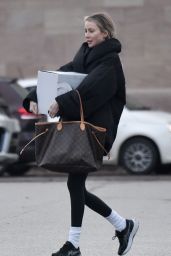 Olivia Attwood Christmas Shopping in Cheshire 12/21/2023