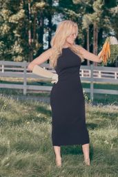 Pamela Anderson - Aritzia Babaton Fall 2023 Campaign (more photos)