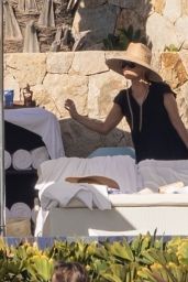 Reese Witherspoon - Beach Day in Los Cabos 12/28/2023