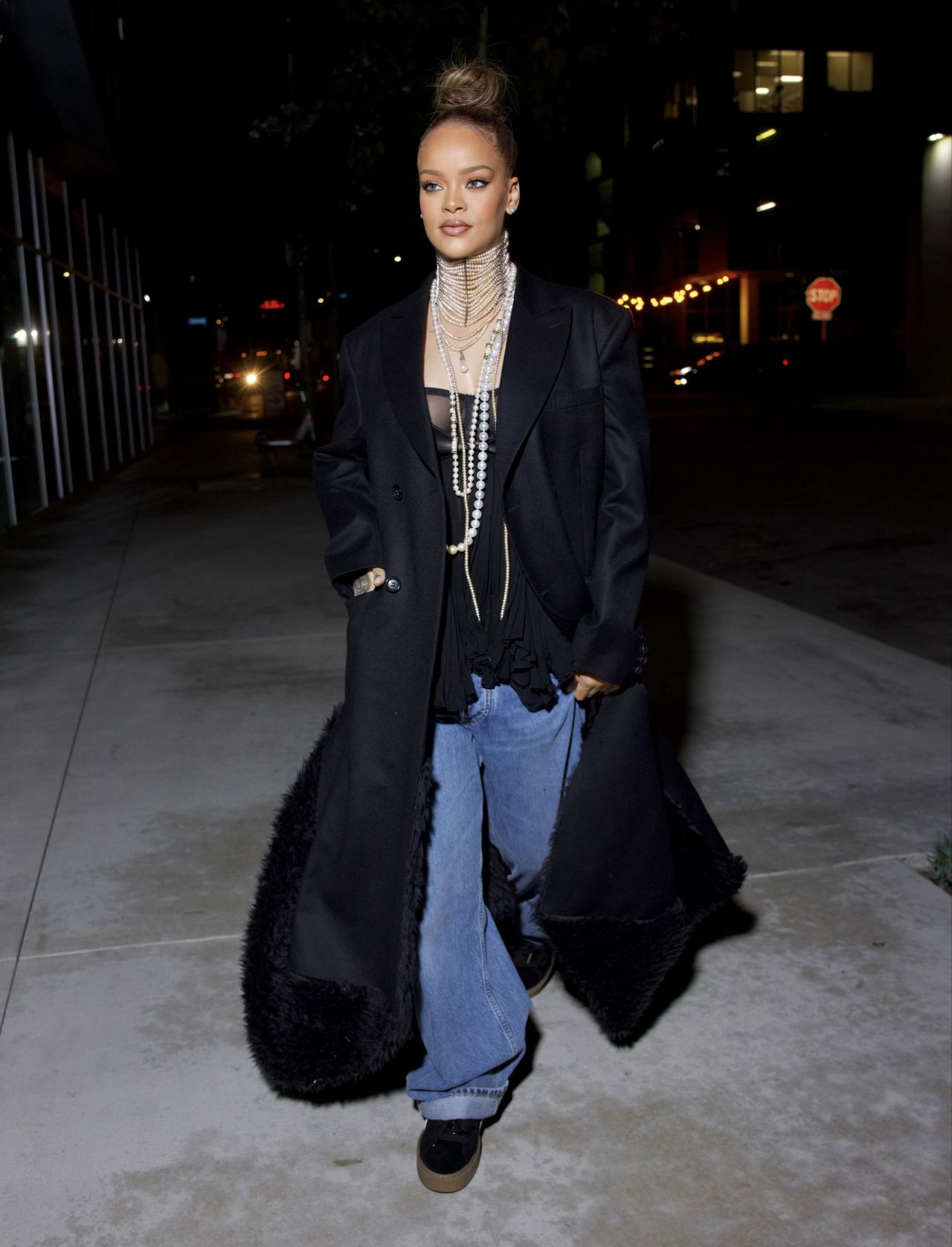 Rihanna - Out in LA 12/10/2023 • CelebMafia